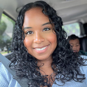 Meet your Posher, Ayana